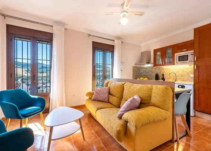 Casa Angelita Caminito Del Rey, Duplex Con Terraza En El Centro De Andalucia