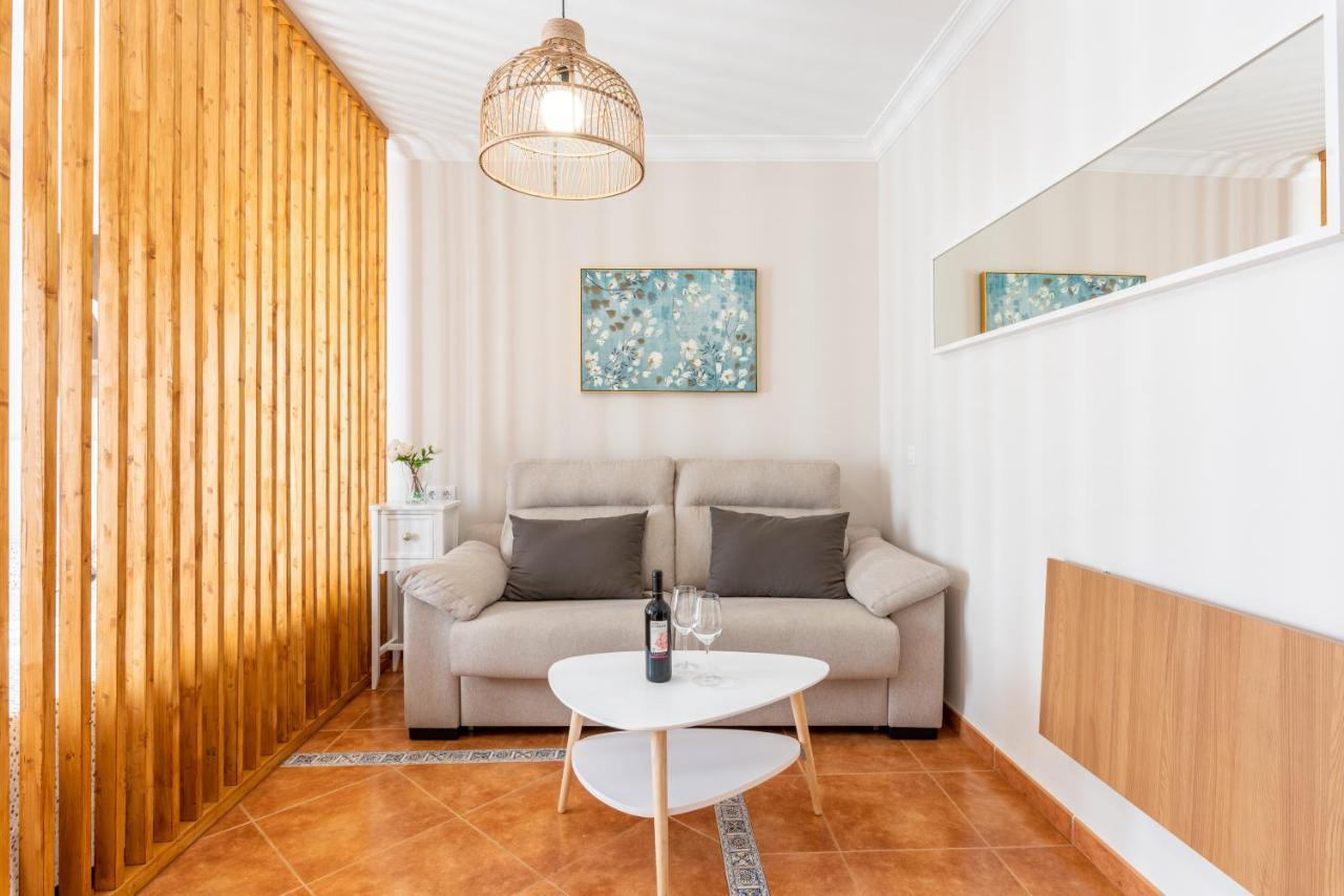 Casa Angelita Caminito Del Rey, Duplex Con Terraza En El Centro De Andalucia *
